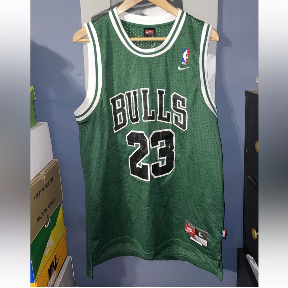 VERY RARE Nike NBA Michael Jordan Chicago Bulls GREEN Jersey  23 SZ L